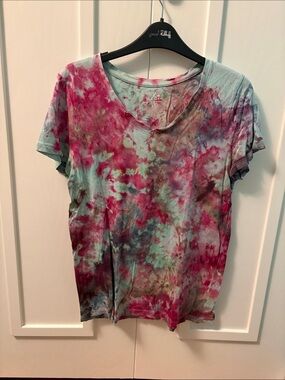 Time and Tru Tie-Dye Short Sleeve Tee in Pink and Aqua